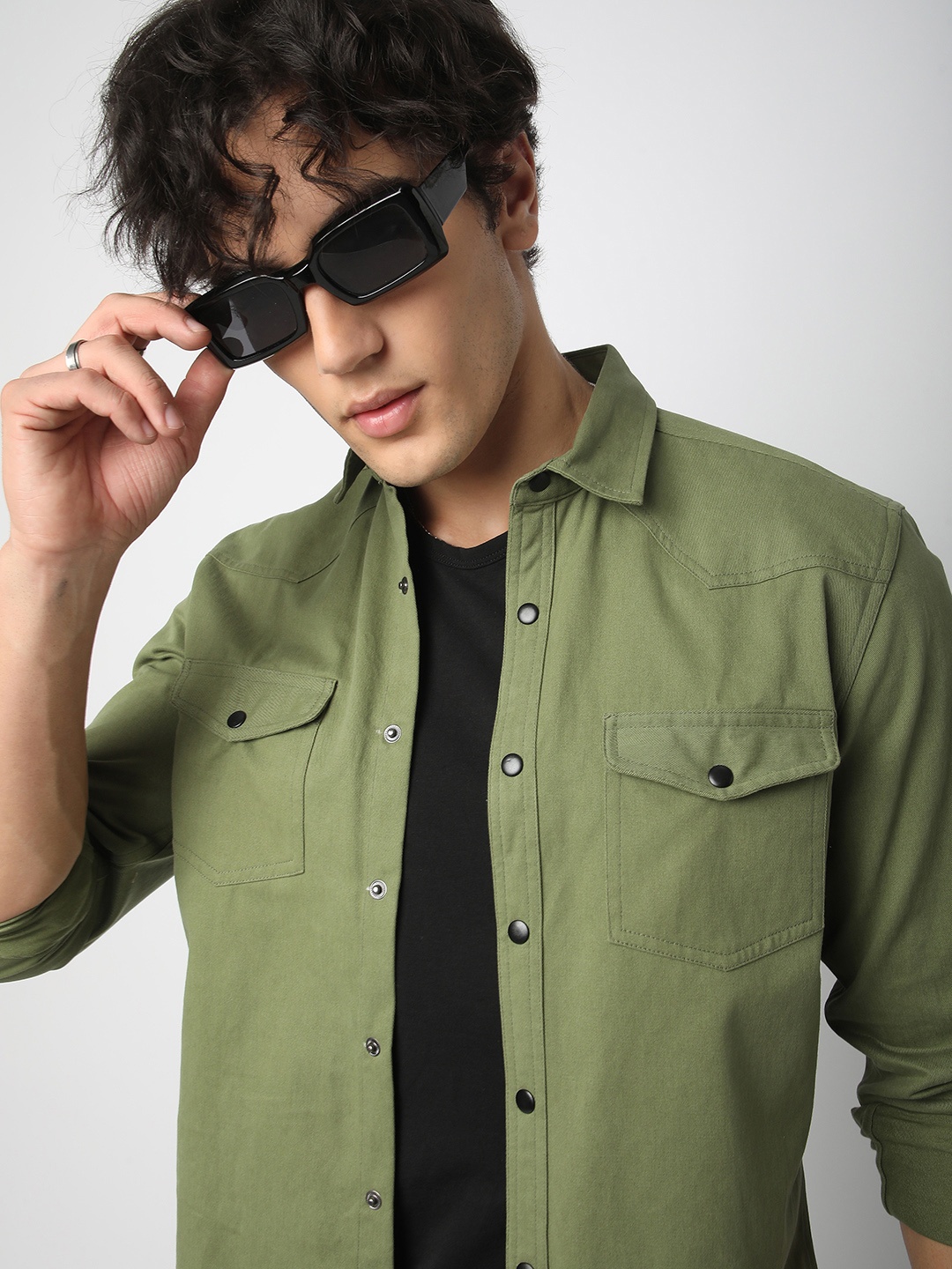 

VASTRADO Men Classic Slim Fit Opaque Casual Shirt, Green