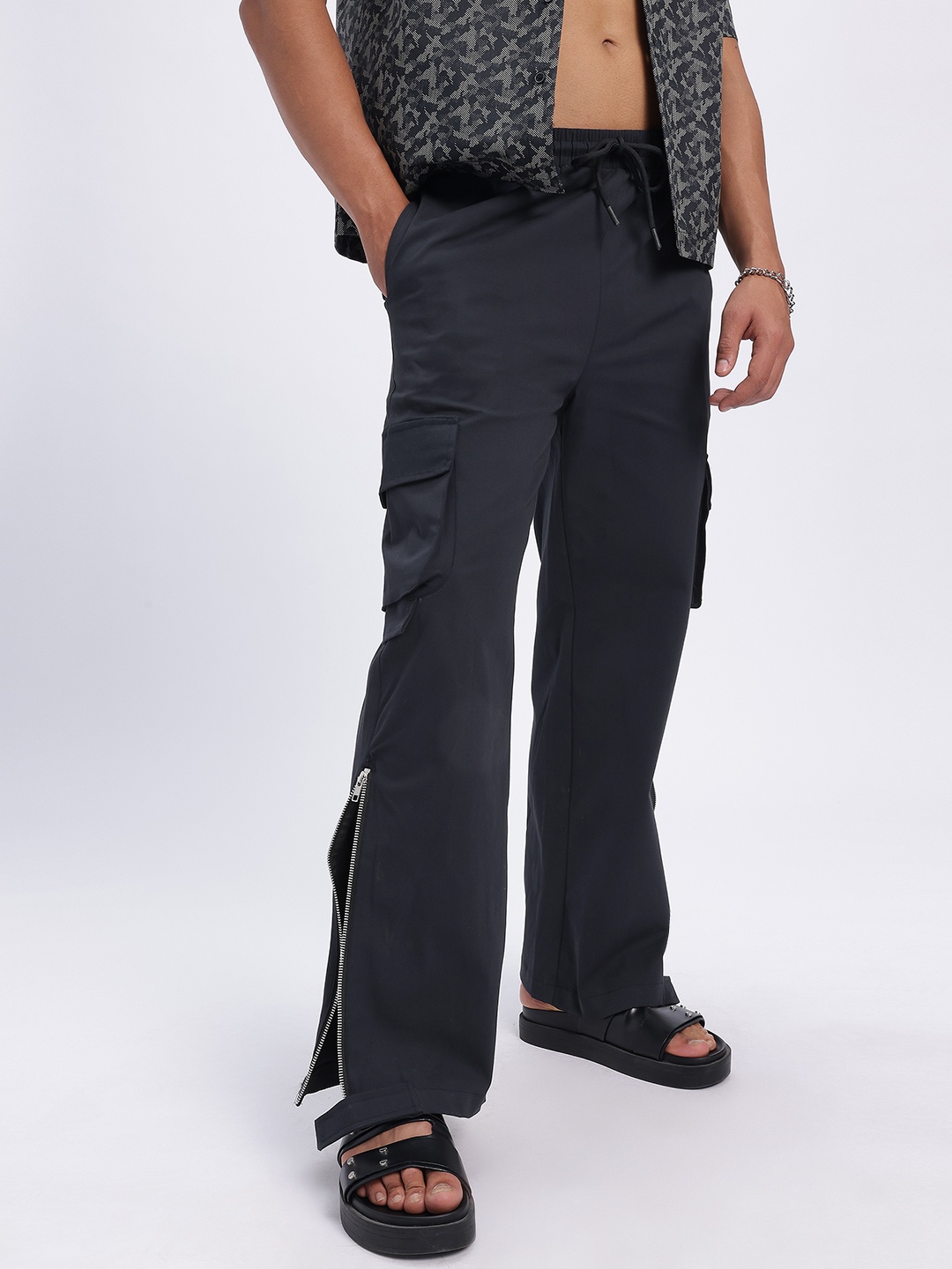 

glitchez Men Zippered Chic Loose Fit Cargos, Navy blue