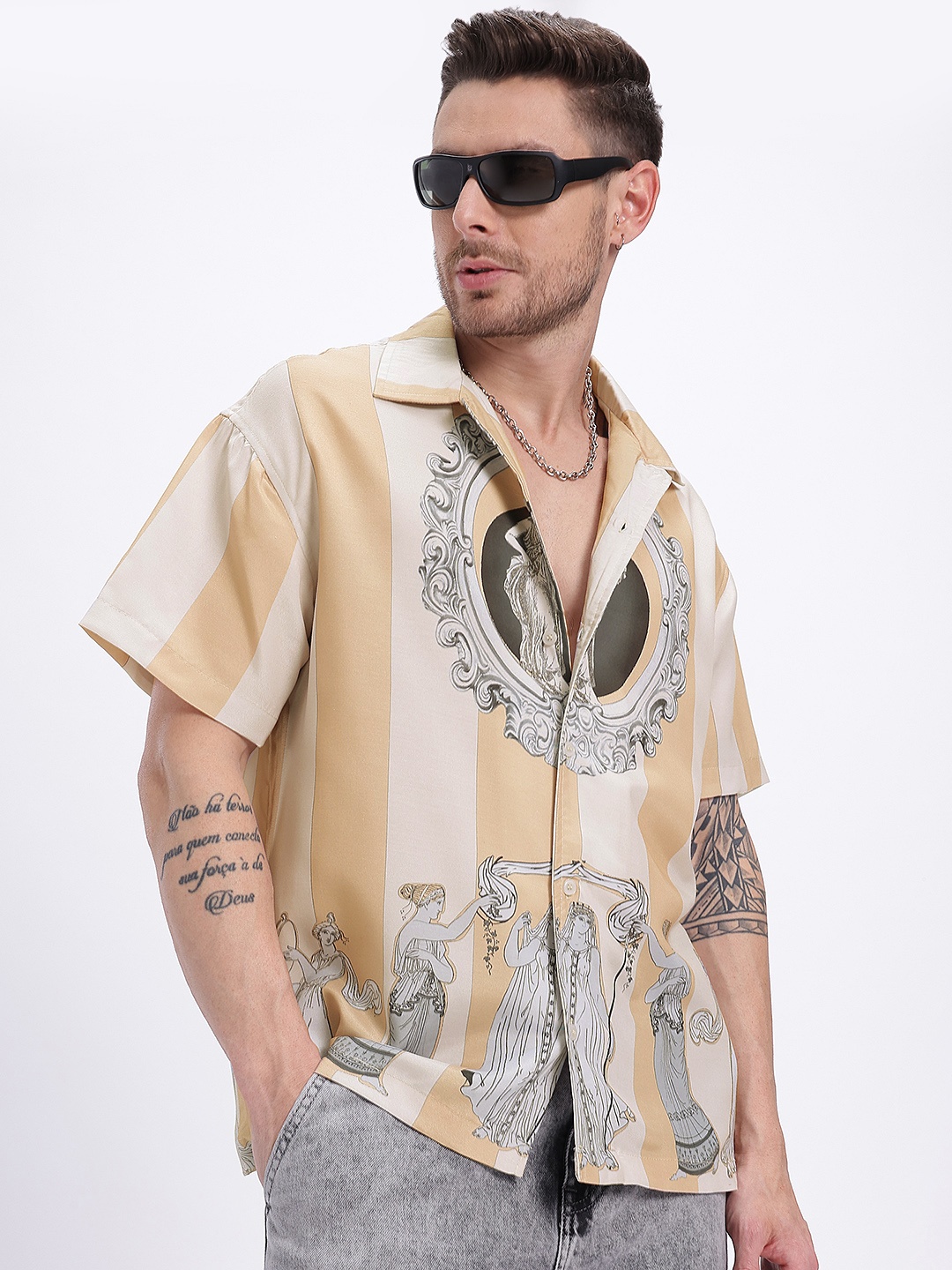 

glitchez Cozy Grunge Striped Printed Relaxed Fit Shirt, Off white