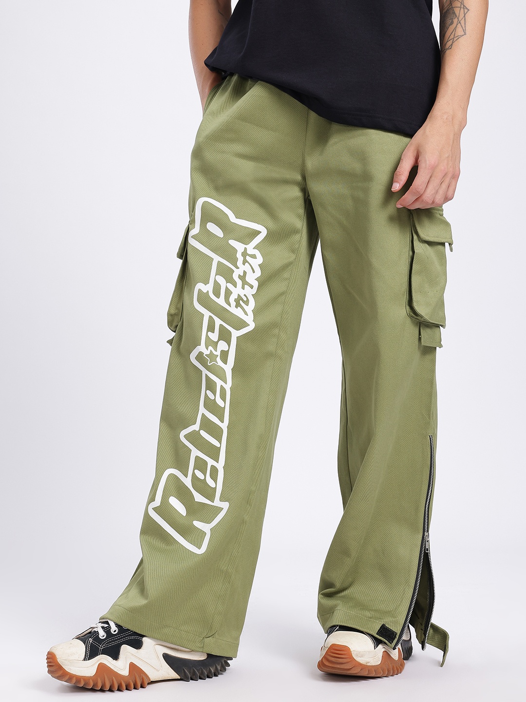 

glitchez Men Utility Edge Loose Fit Cargos, Olive
