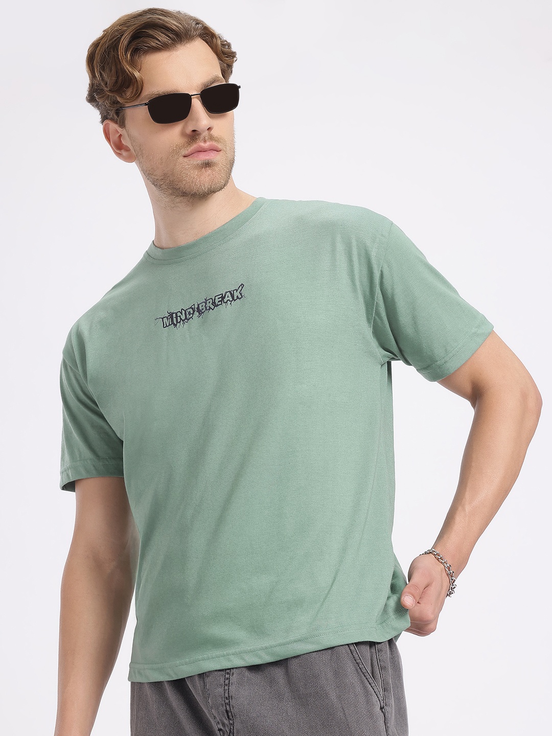 

glitchez Laid-Back Minimal Oversized Boxy Shirt, Green