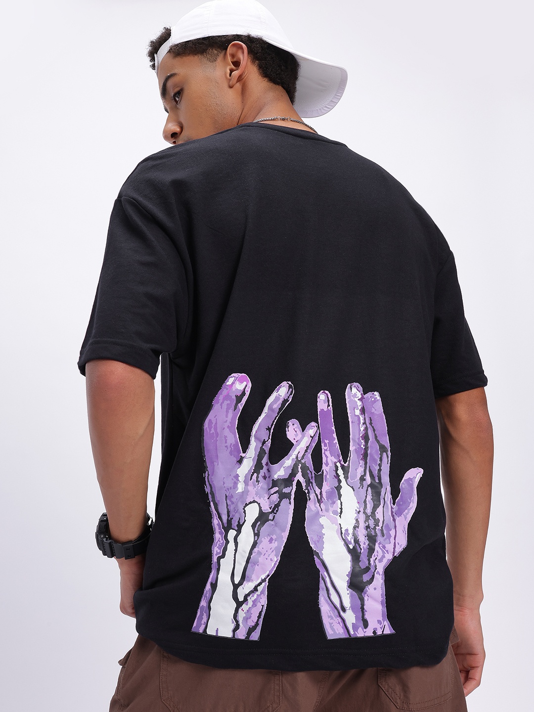 

glitchez Adventurous Attire Printed Oversized Fit T-shirt, Black