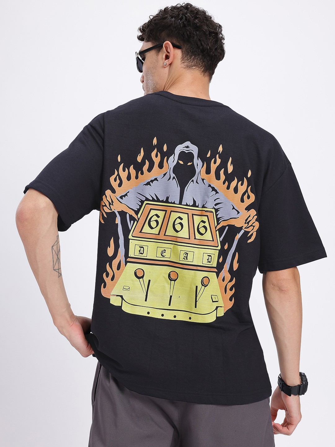 

glitchez Offbeat Vibes Printed Oversized T-shirt, Black