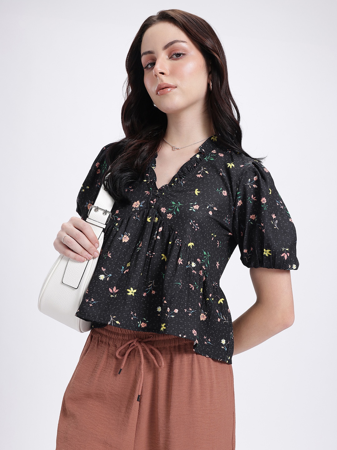 

glitchez Breezy Empire Floral Top, Black