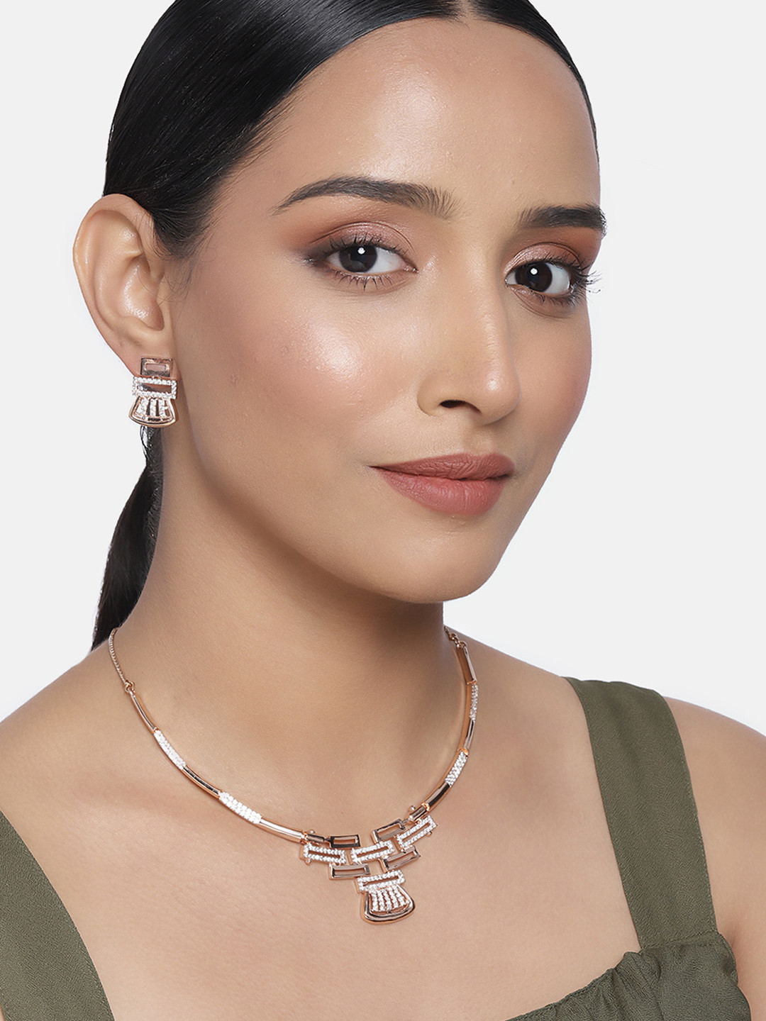 

Anouk Women Rose Gold Plated American Diamond Studded Contemporary Necklace Set