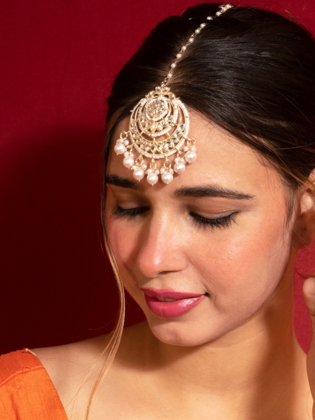 

Niscka Gold-Plated Artificial Stones and Beads Bell-Design Maang Tikka, White