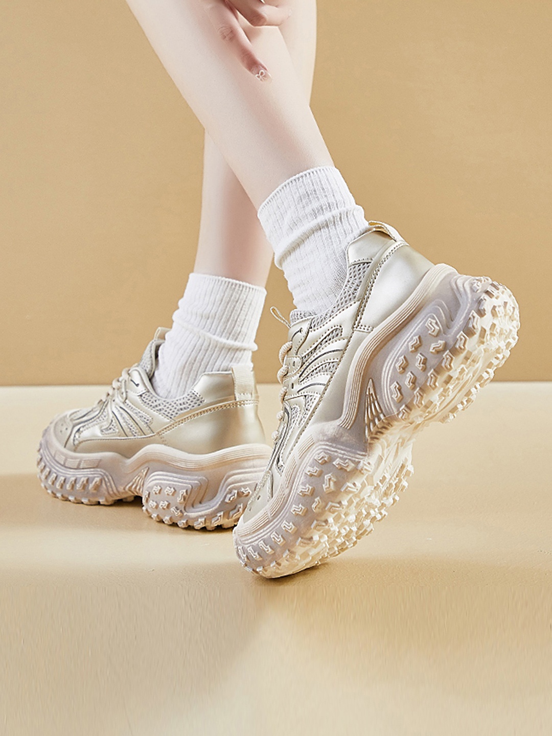 

LULU & SKY Women Round Toe Lace-Ups Sneakers, Champagne