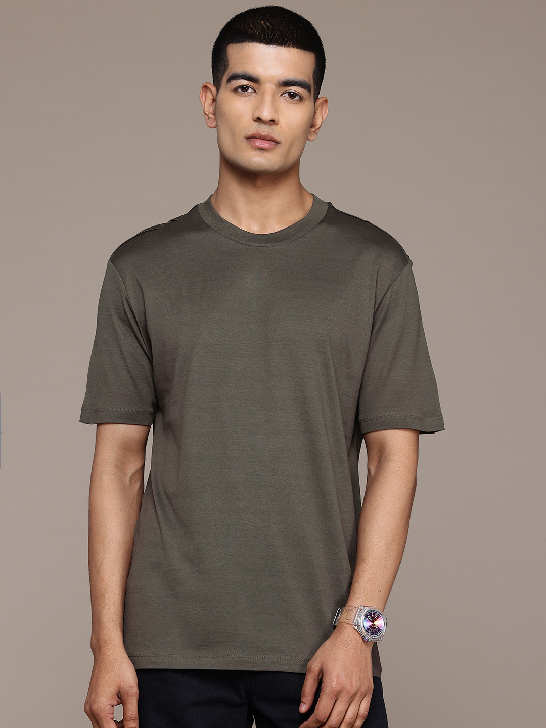 

MANGO MAN Men Drop-Shoulder Sleeves Pure Cotton Slim Fit T-shirt, Olive