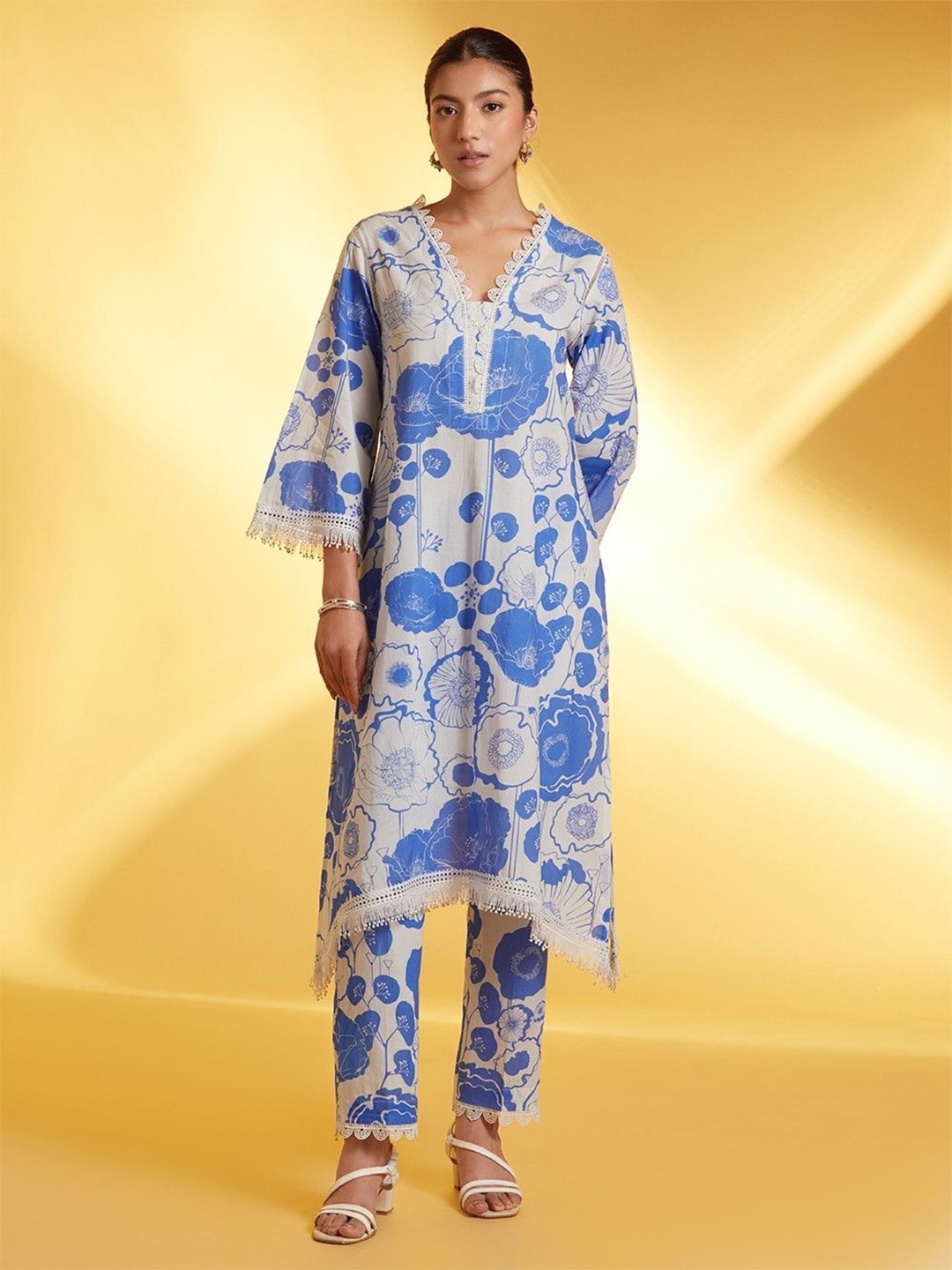 

KALINI Yoke Design Straight Kurta With Salwar, Black