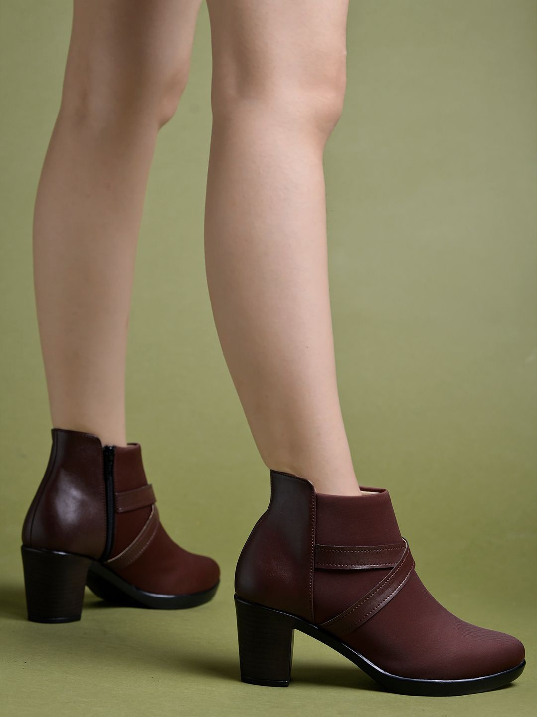 

Shoetopia Women Block-Heeled Regular Boots, Brown