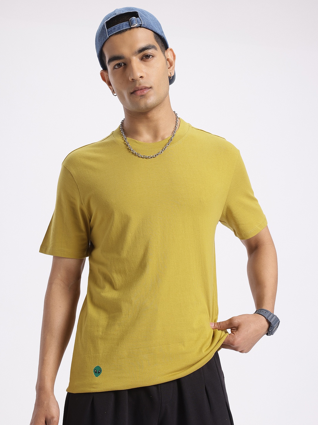

glitchez Incoming Aliens Round-Neck Pure Cotton Regular Fit T-shirt, Mustard