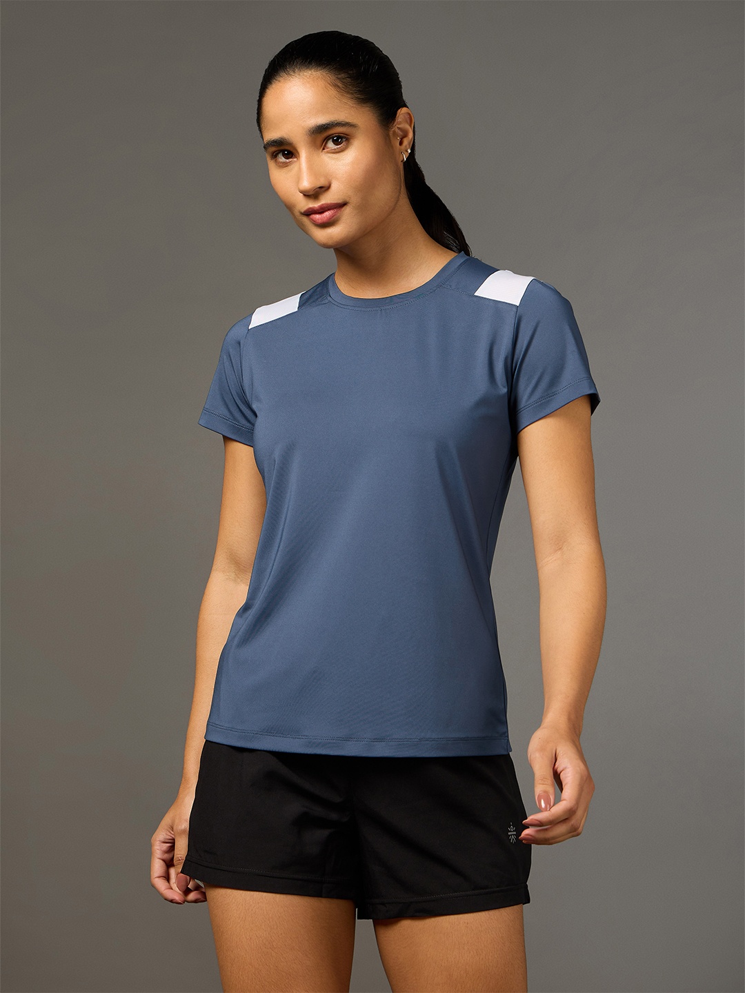 

CULT Women Performance Raglan T-shirt, Blue