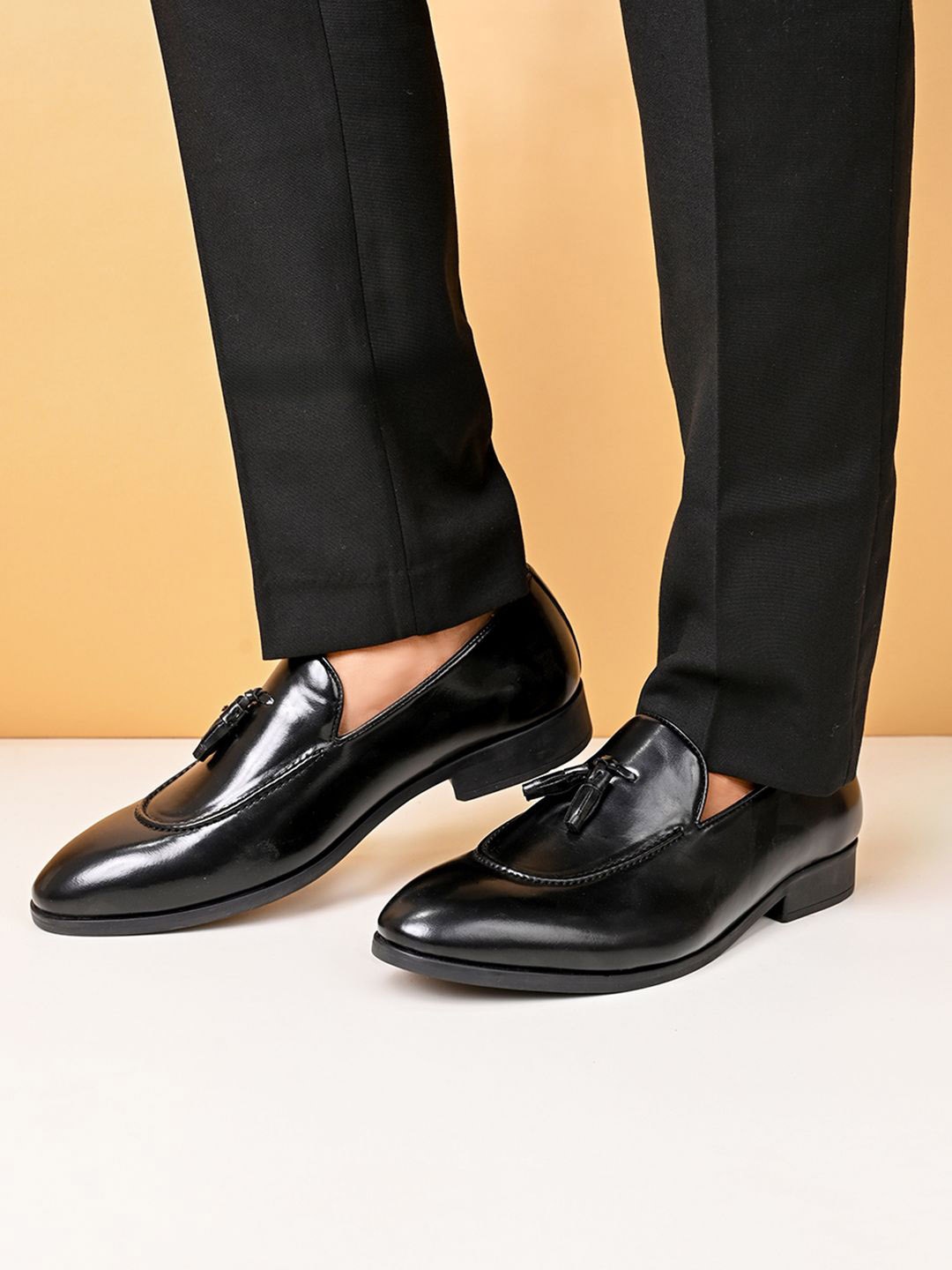 

House of Pataudi Men Slip On Formal Loafers, Black