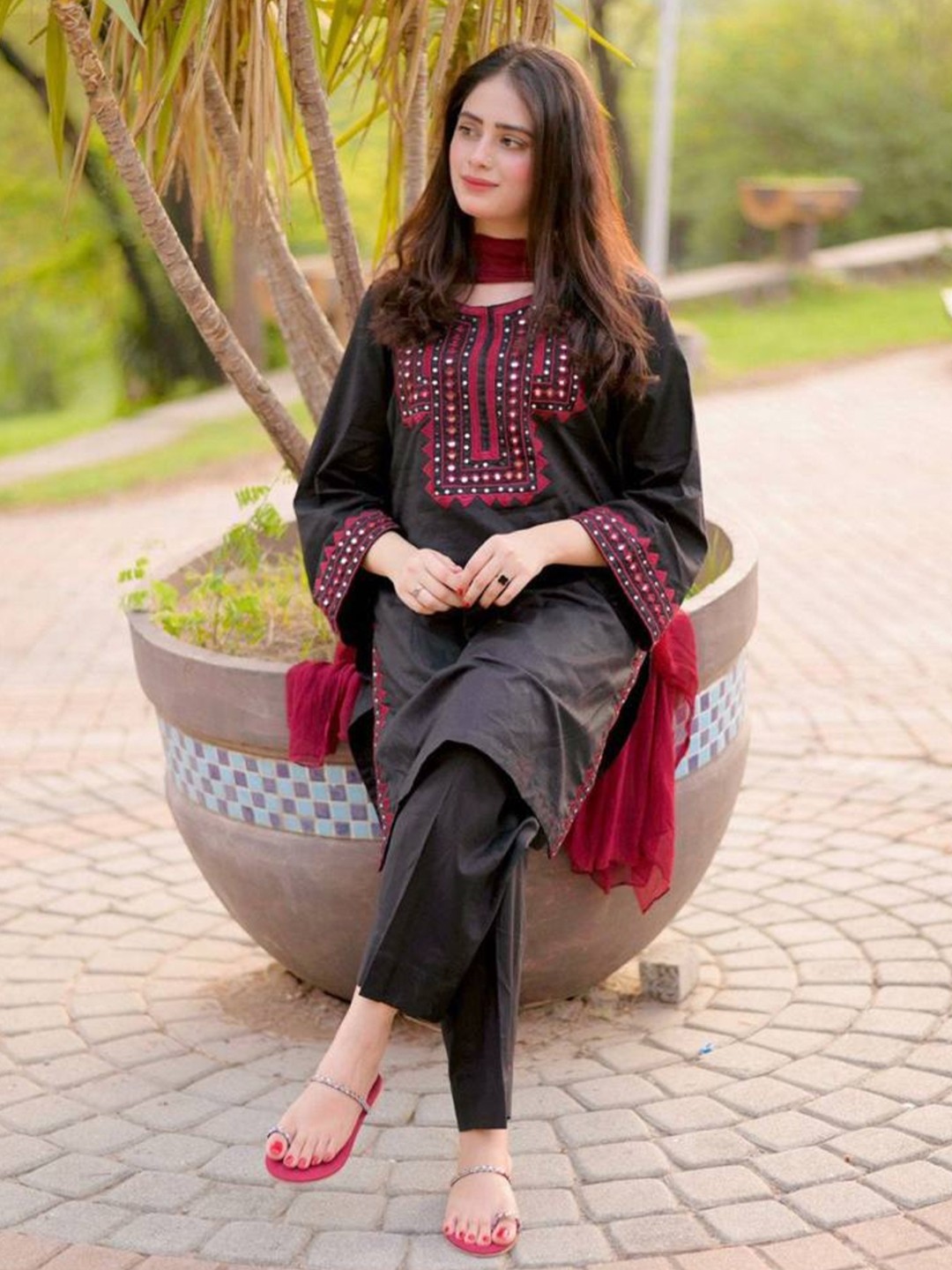 

Rujave Geometric Embroidered Round Neck Regular Mirror Work Kurta & Trouser With Dupatta, Red