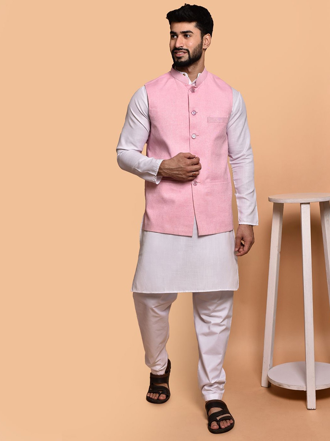 

PRINTINDIA Mandarin Collar Pure Cotton Straight Kurta With Pyjamas & Nehru jacket, White