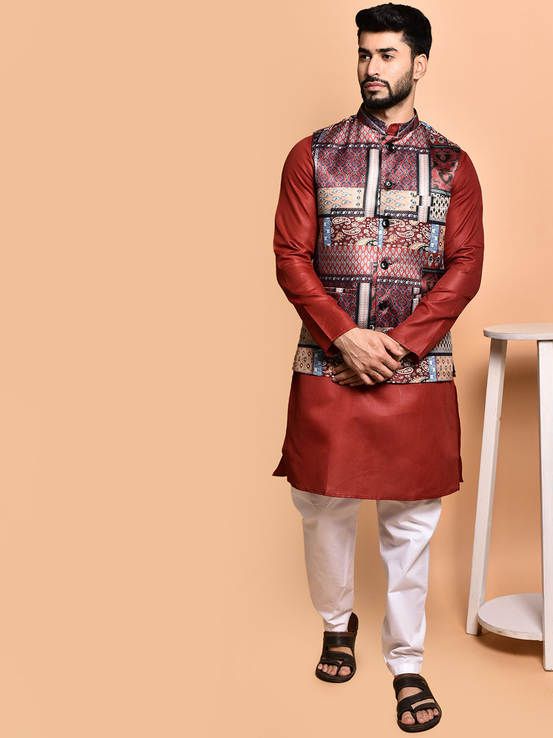 

PRINTINDIA Mandarin Collar Pure Cotton Straight Kurta with Trousers & Nehru Jacket, Maroon