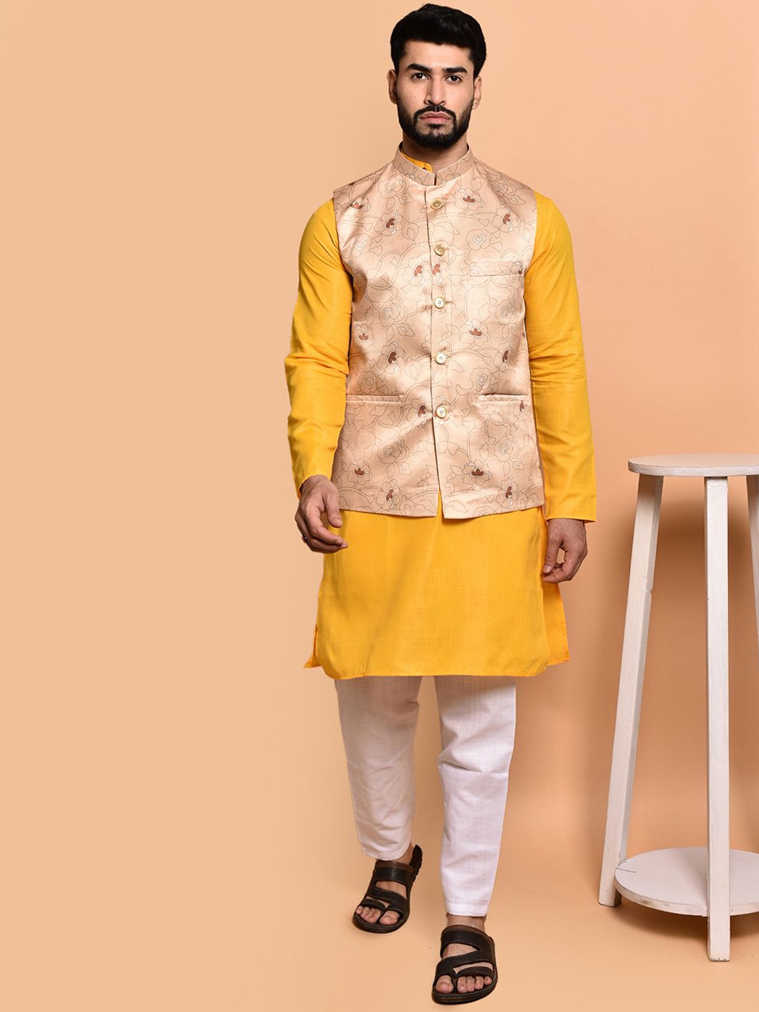 

PRINTINDIA Mandarin Collar Pure Cotton Kurta with Trouser & Nehru Jacket, Yellow