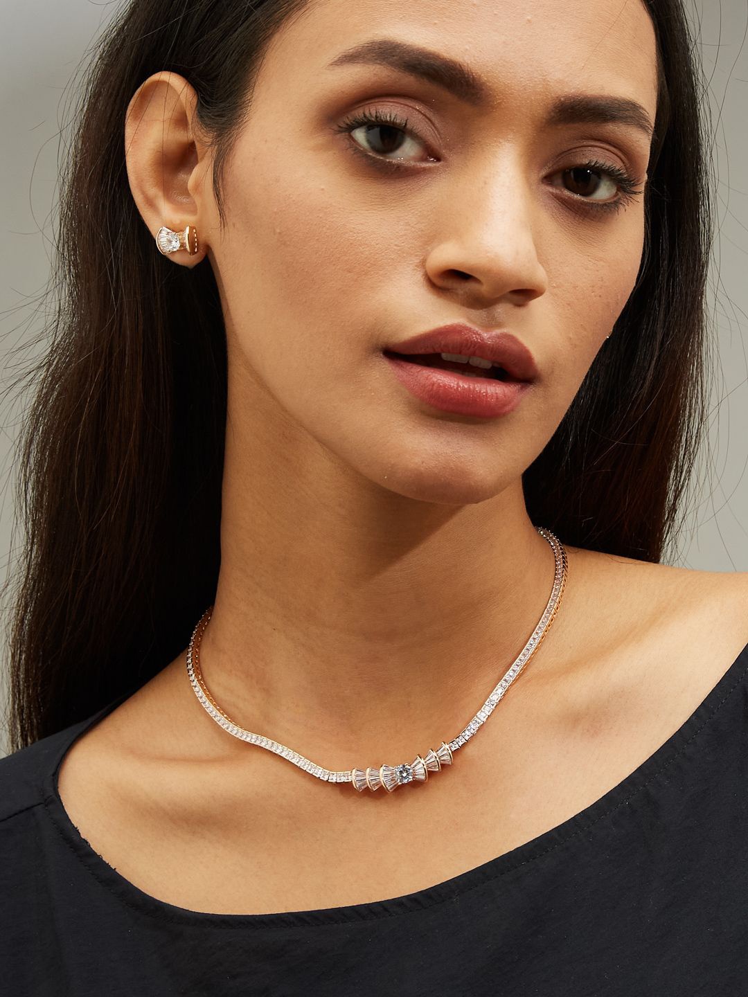 

Yinara CZ-Studded Jewellery Set, Gold