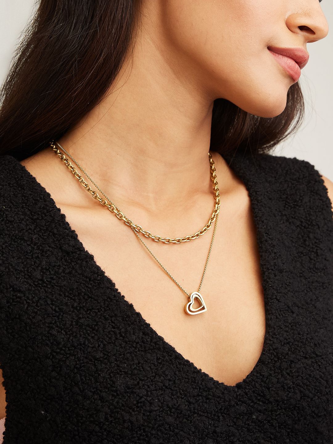 

Yinara Gold-Plated Stainless Steel Heart Shaped Pendant Layered Necklace