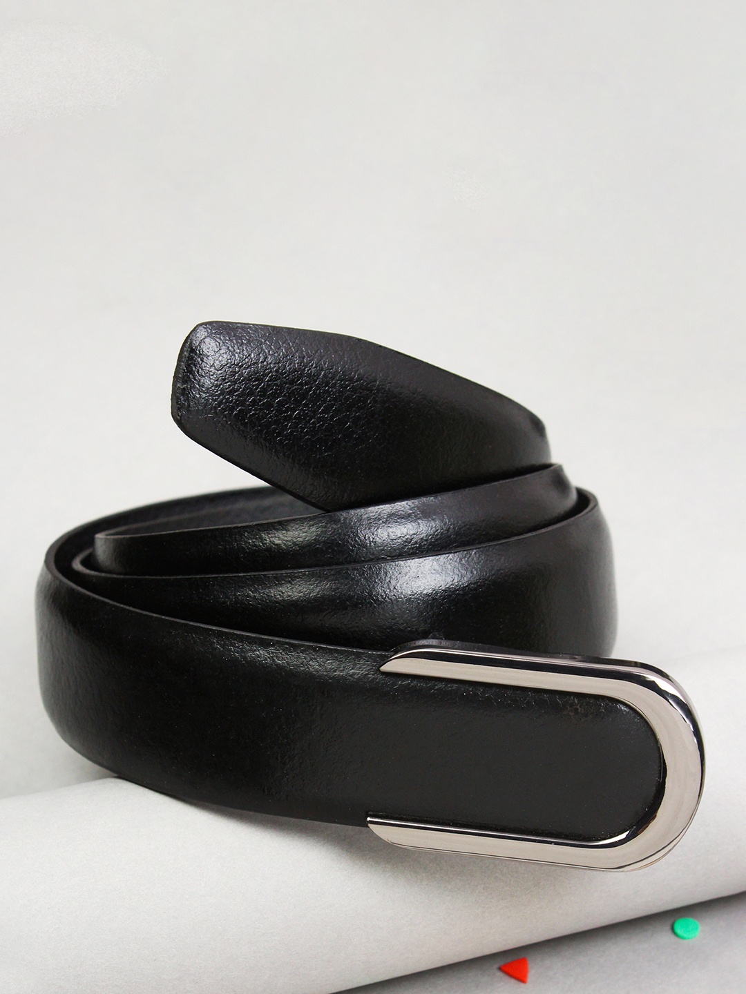 

PELUCHE Men Textured Leather Formal Belt, Black