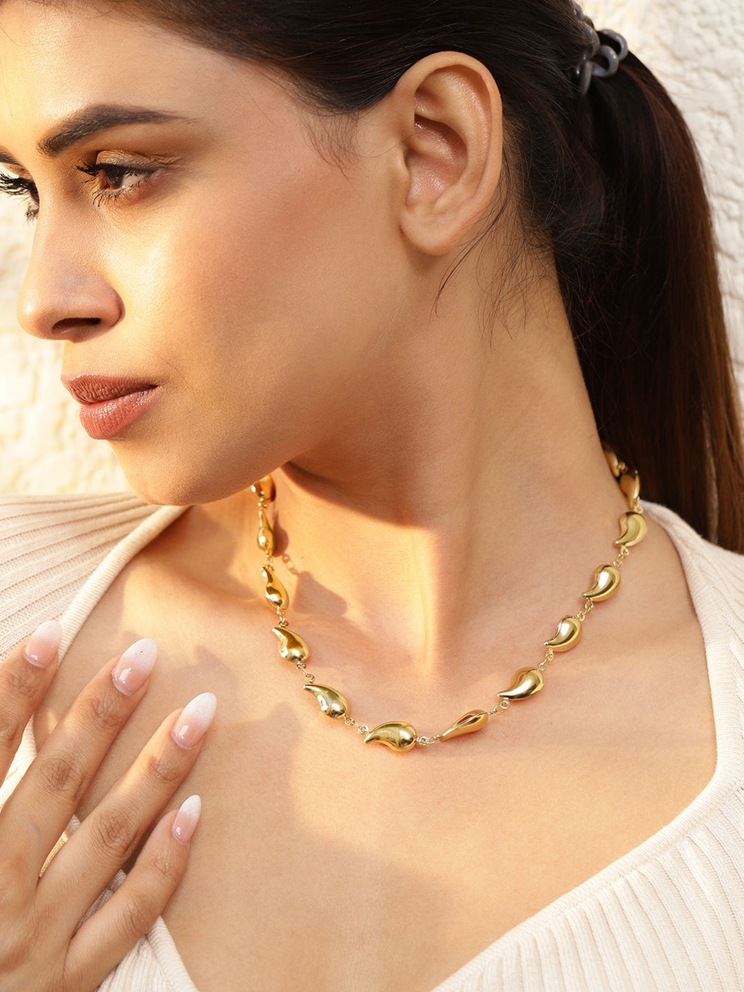 

Rubans Voguish 18K Gold Plated Stainless Steel Tarnish-Free Demi-Fine Tear Drop Necklace