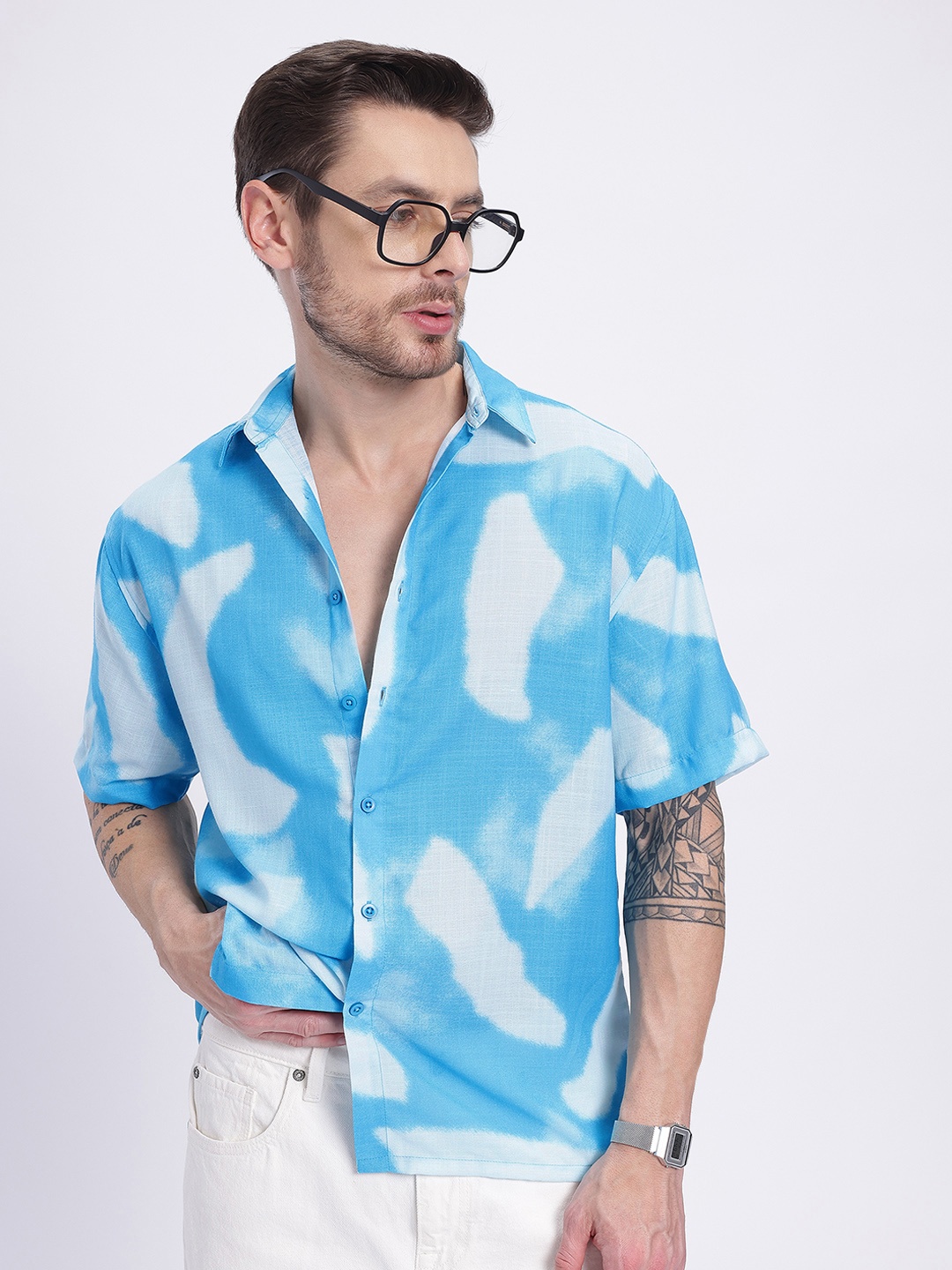 

glitchez Vacation Vibes Dyed Relaxed Fit Shirt, Blue