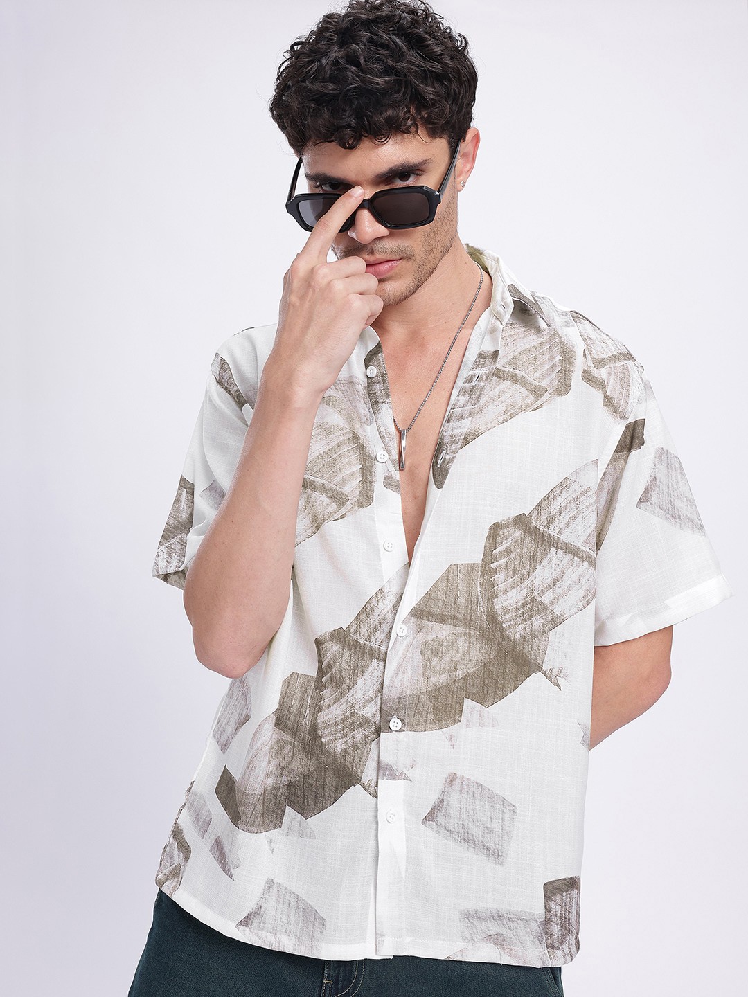 

glitchez Printed Perfection Relaxed Fit Shirt, White