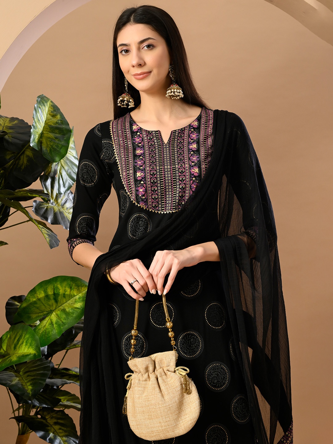 

LYCHNIS Ethnic Motifs Printed Straight Kurta with Trousers & Dupatta, Black