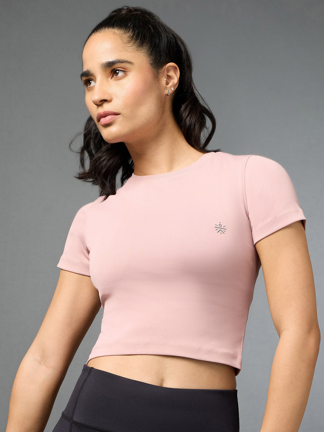 

CULT Women's Action Packed Running Pink Crop Top, Peach