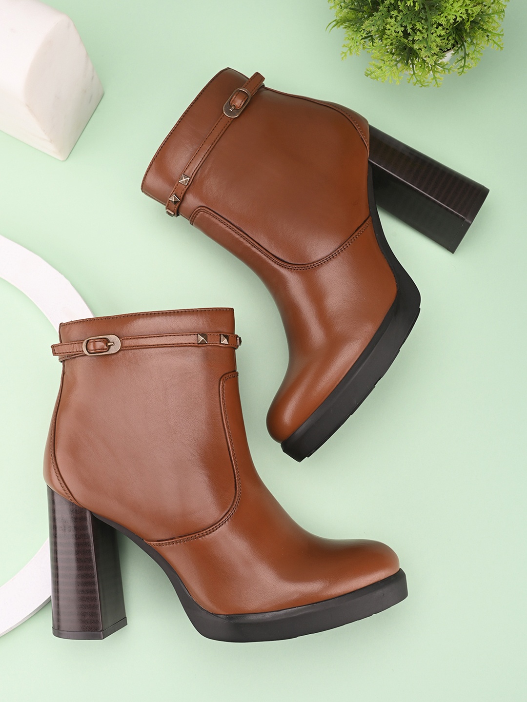 

The Roadster Lifestyle Co Women Block Heeled Ankle Boots, Tan