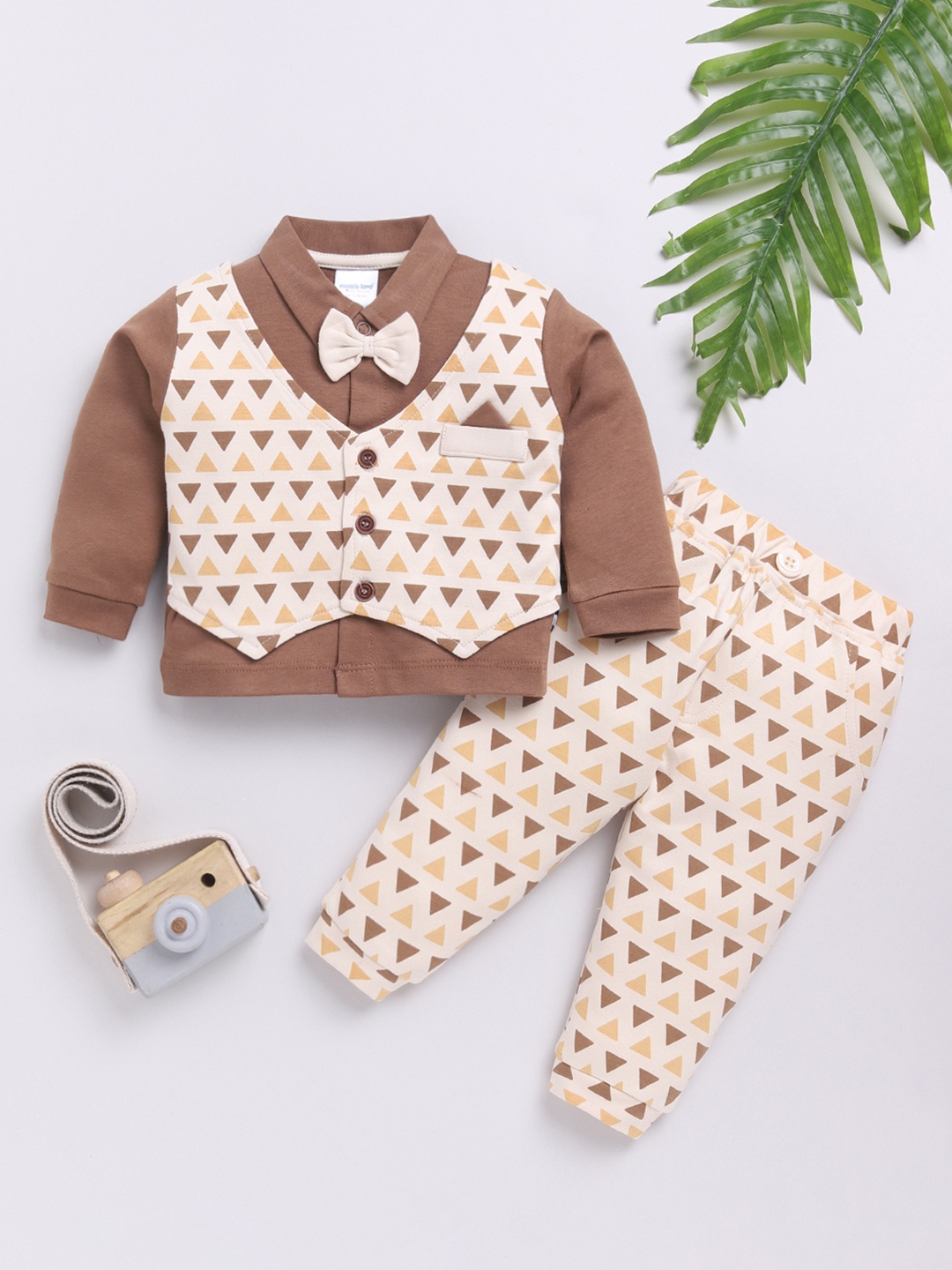 

Moms Love Infant Boys Printed Pure Cotton Shirt with Joggers, Brown