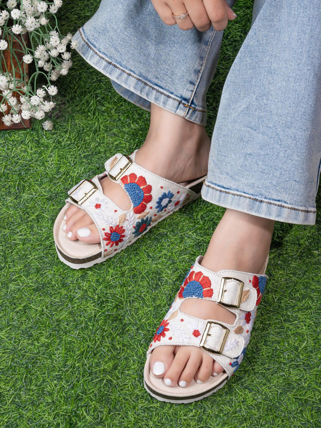

BRISKERS Women Open Toe Flats with Buckles, White