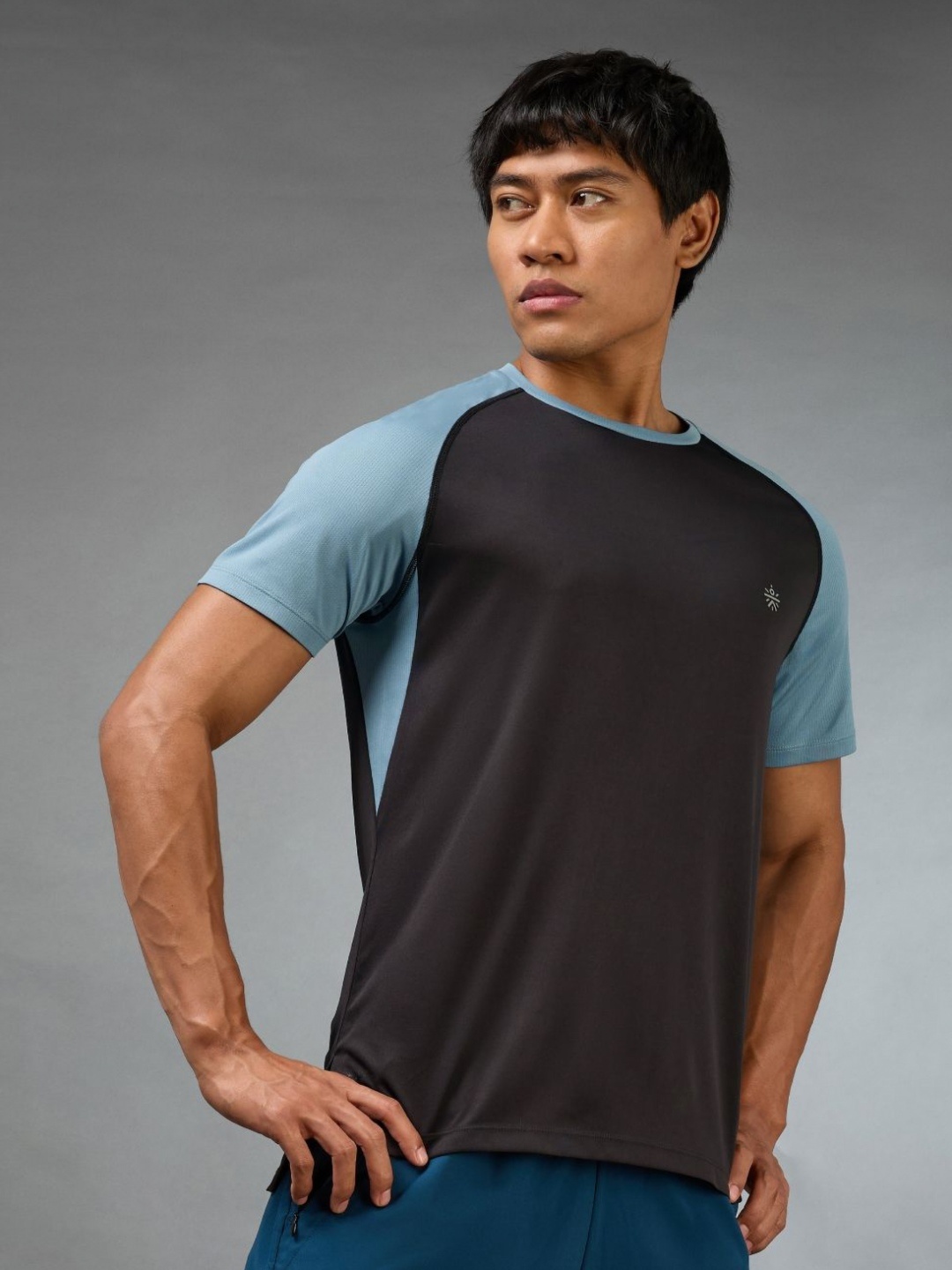 CULT Men Warm-Up Black Running T-shirt