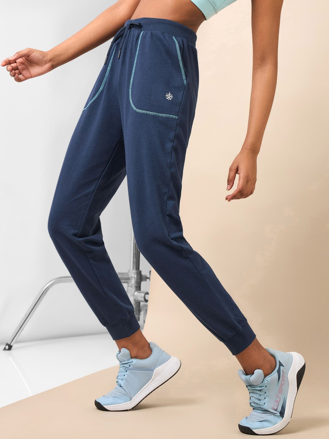 

CULT Women Navy Melange Pop Up Thread Leisure Joggers, Navy blue