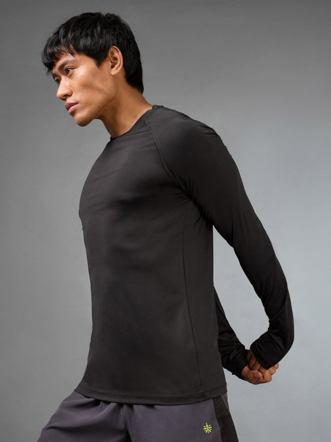 

CULT Men Runner's Base Layer Black Full Sleeve T-shirt