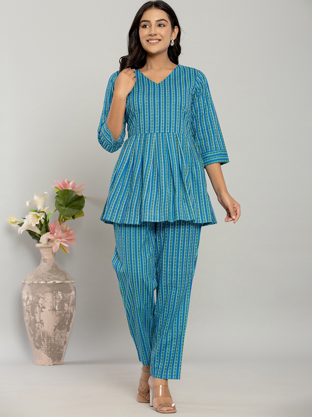 

Serenita Printed V-Neck Three-Quarter Sleeves Pure Cotton Tunic With Trouser, Blue