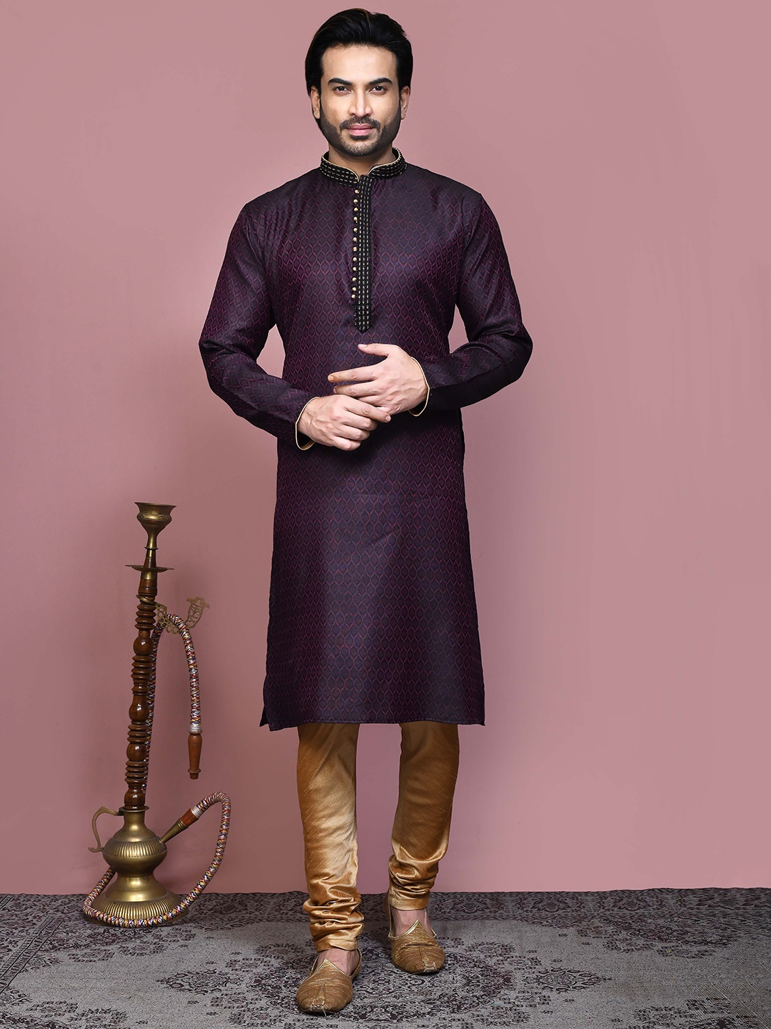 

RANAK Ethnic Motifs Woven Design Mandarin Collar Long Sleeves Regular Straight Kurta, Maroon