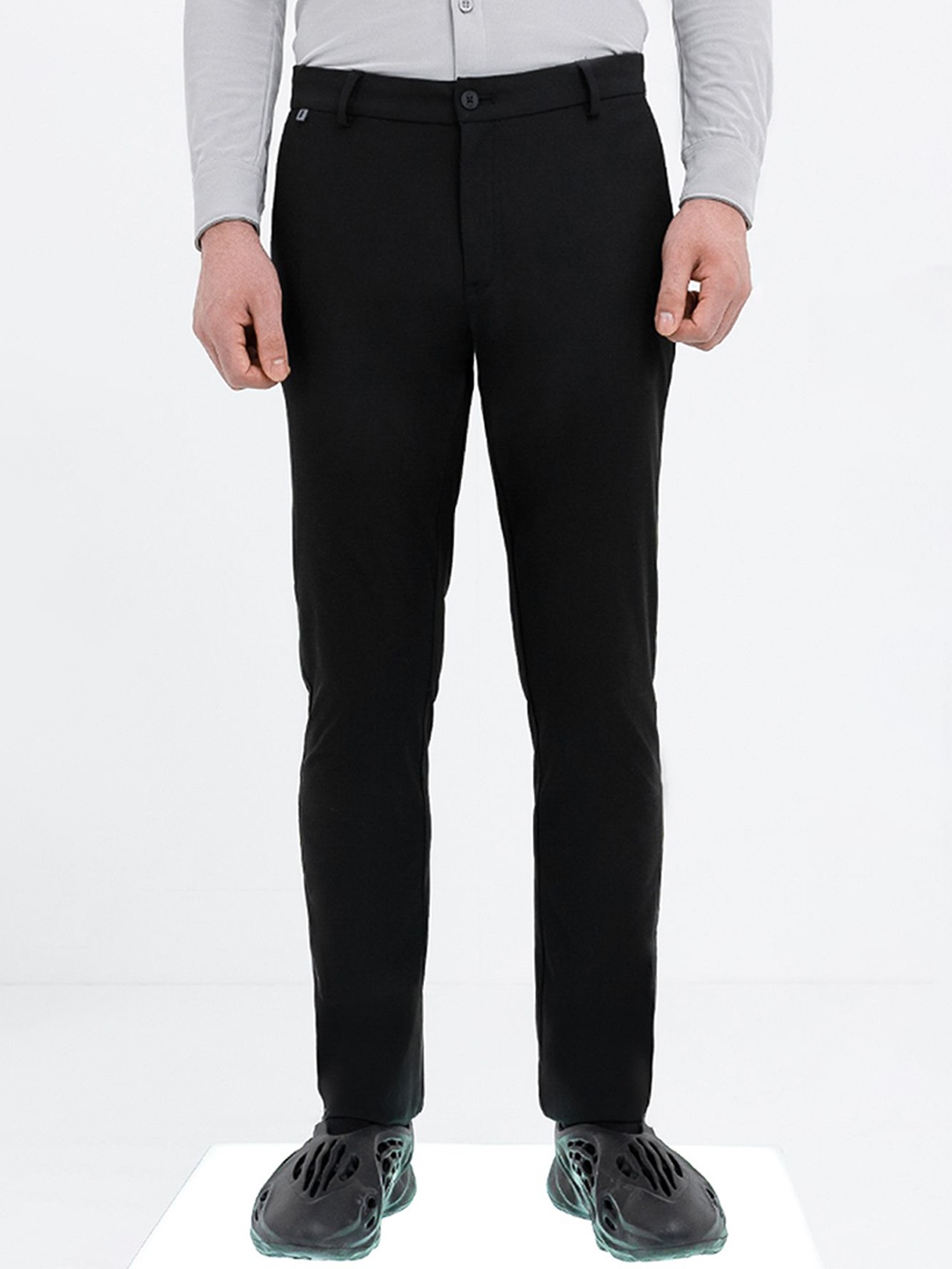 Harfun Men Mid Rise Chinos Trousers, Black
