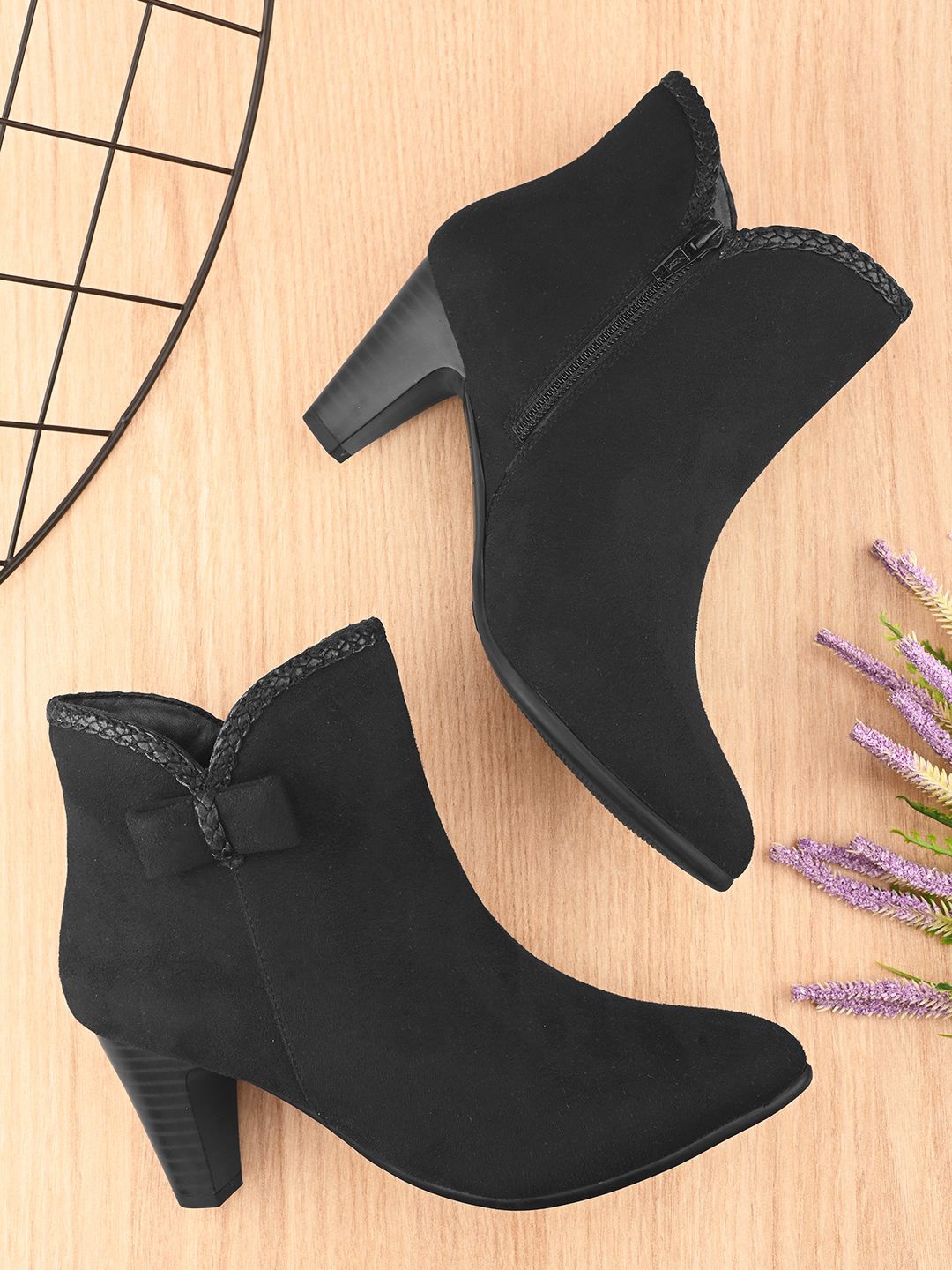 

The Roadster Lifestyle Co Women Round Toe Kitten Heeled Regular Boots, Black