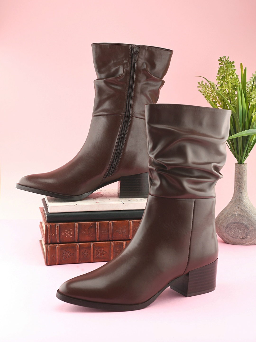 

The Roadster Lifestyle Co Women Block Heeled Regular Boots, Brown