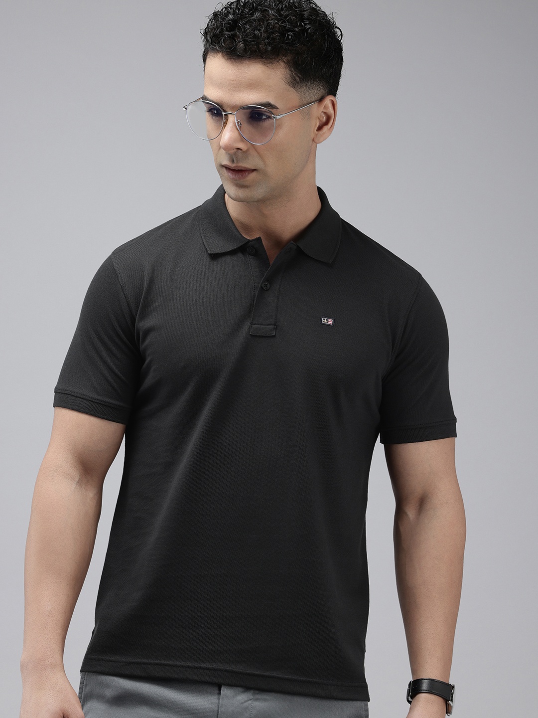 

Arrow Self-Design Polo Collar T-shirt, Charcoal