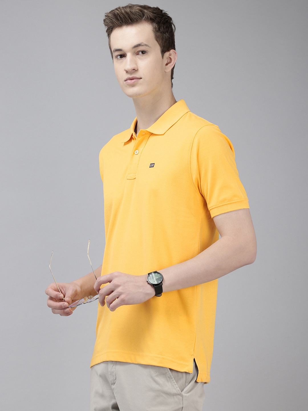 

Arrow Self-Design Polo Collar T-shirt, Yellow