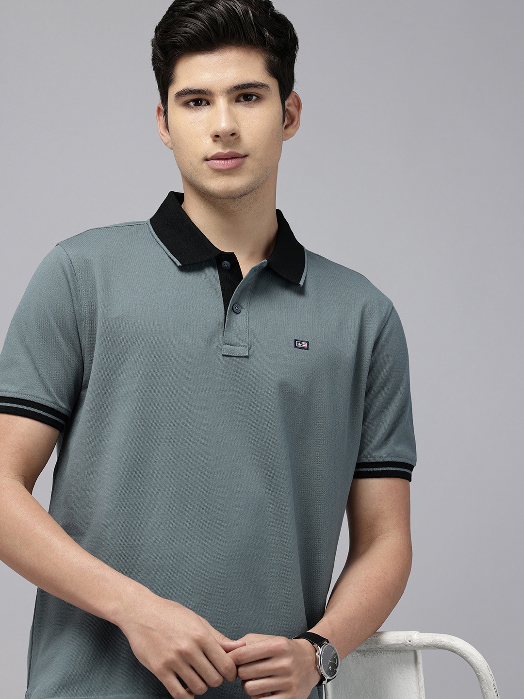 

Arrow Polo Collar T-shirt, Grey