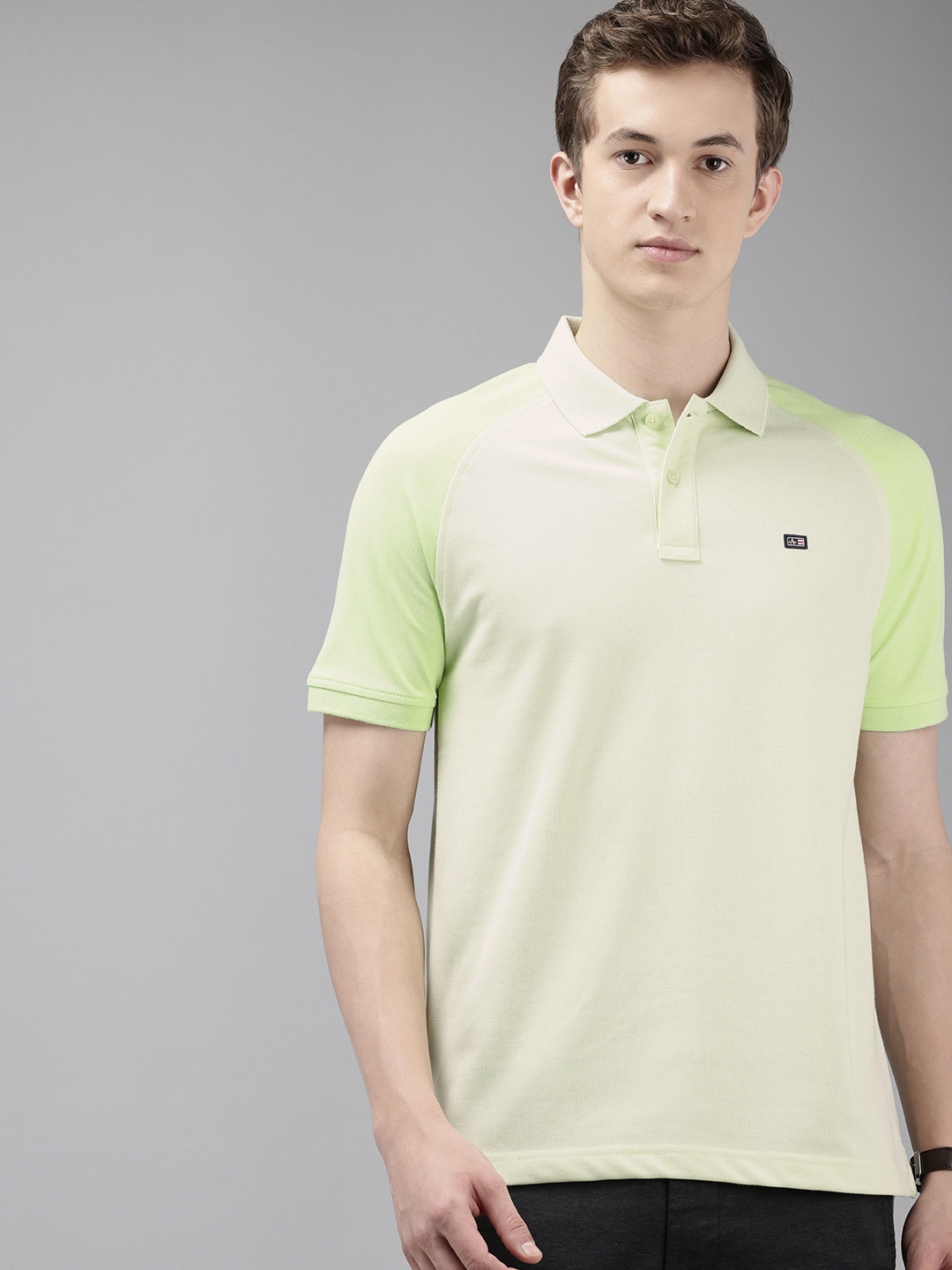 

Arrow Raglan Sleeves Polo Collar T-shirt, Green