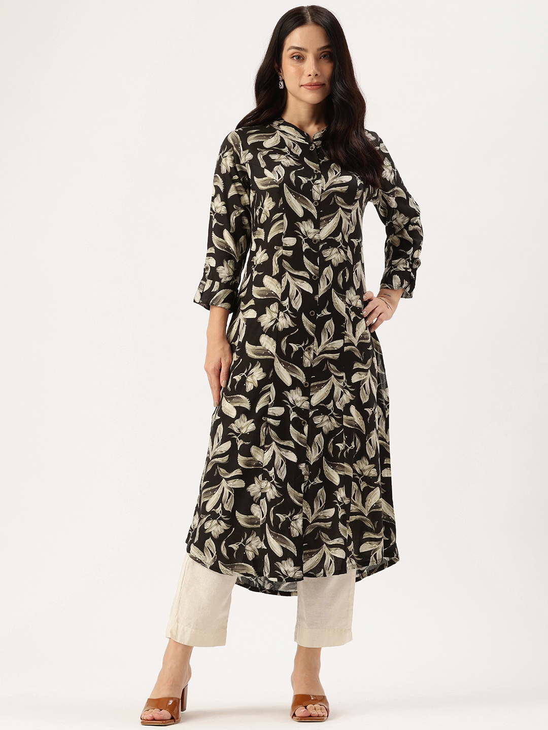 

AMUKTI Floral Printed A Line Kurta, Black