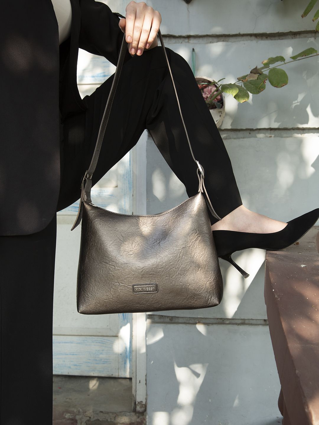 

MINI WESST Women Textured Half Moon Hobo Bag, Grey