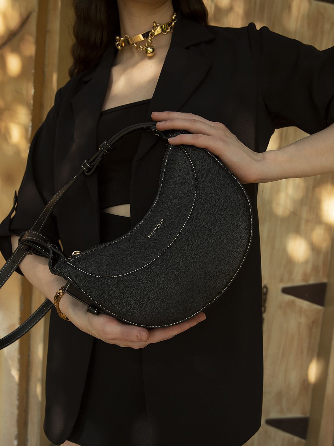 

MINI WESST Women Solid Half Moon Sling Bag, Black