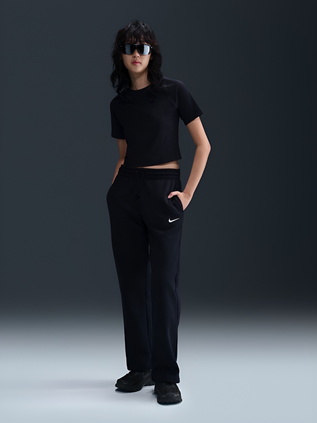 

Nike Sportswear Phoenix Fleece Women's Mid-Rise Open-Hem Pants, Black
