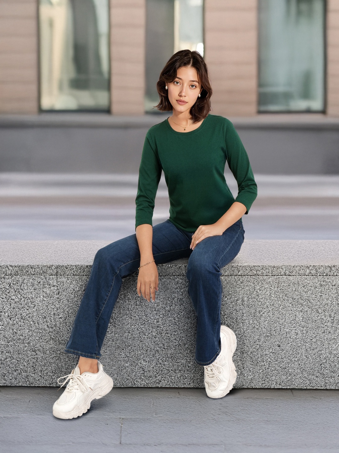 

DressBerry Solid Round Neck Casual T-shirt, Green
