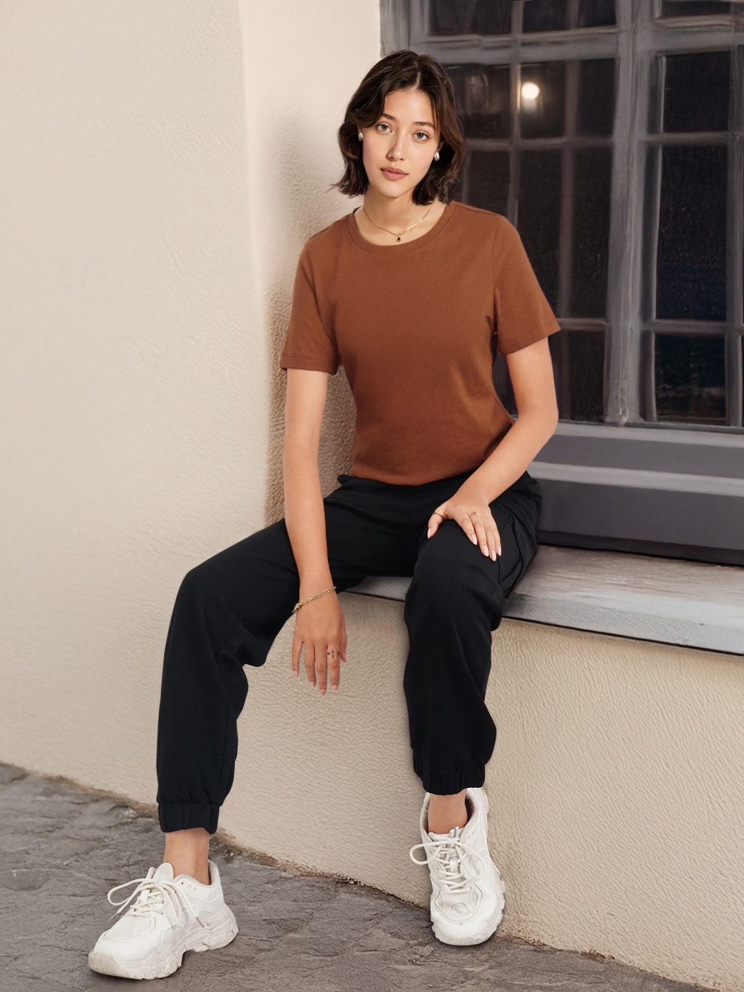 

DressBerry Solid Round Neck Casual T-shirt, Brown